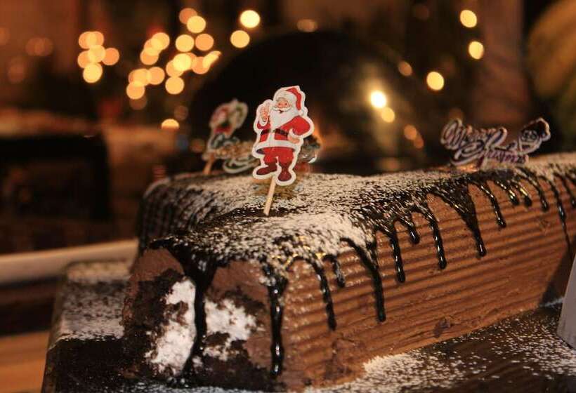 هتل Savoy  Ihcl Seleqtions