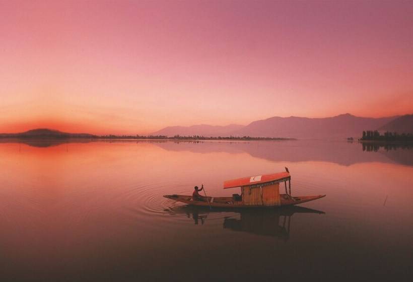 בית מלון כפרי The Lalit Grand Palace Srinagar