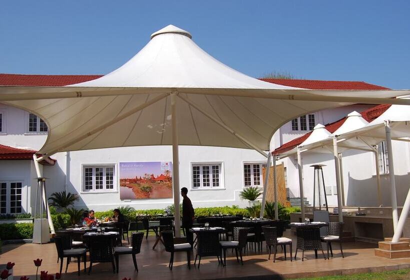 בית מלון כפרי The Lalit Grand Palace Srinagar