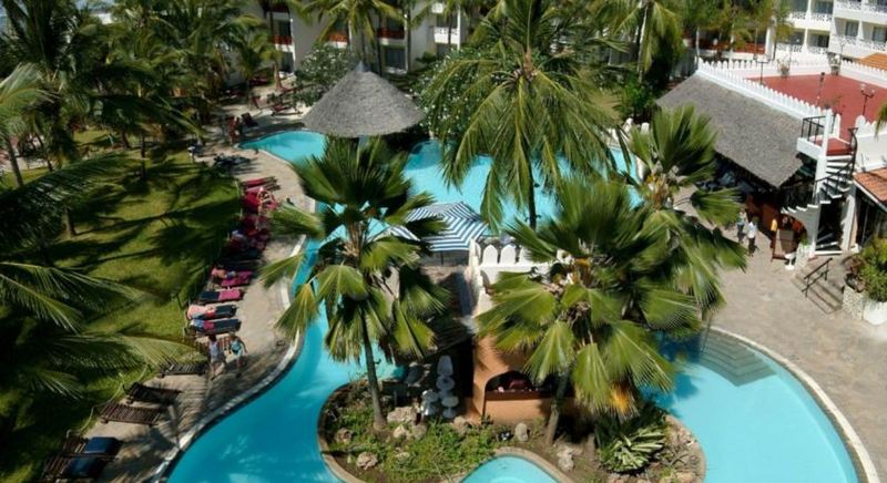 בית מלון כפרי Bamburi Beach