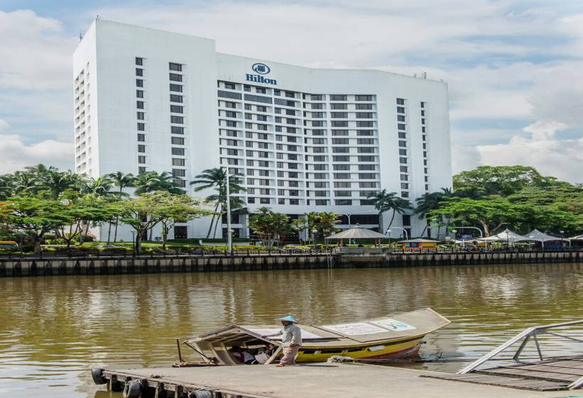 هتل Hilton Kuching