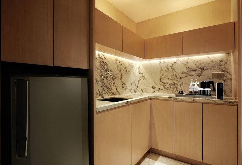 هتل Hilton Petaling Jaya