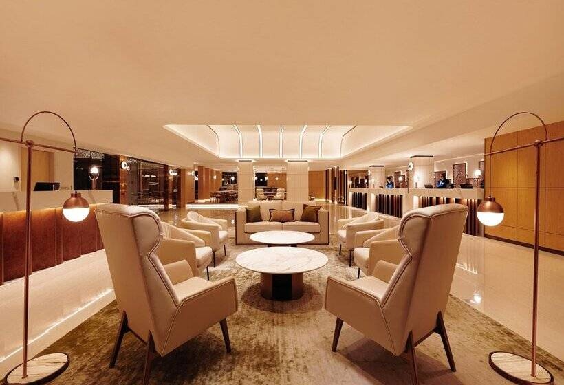 هتل Hilton Petaling Jaya