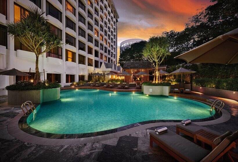 هتل Hilton Petaling Jaya