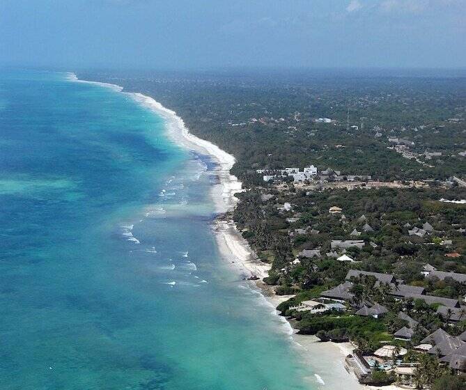 هتل Leopard Beach Resort And Spa