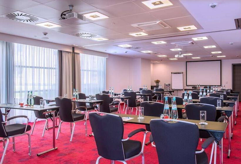 هتل Park Inn By Radisson Luxembourg City