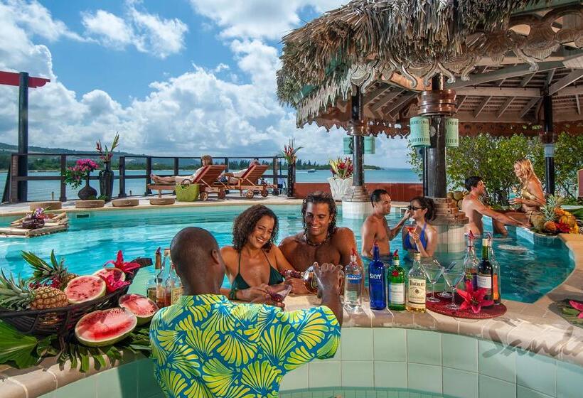 هتل Sandals Royal Caribbean   All Inclusive Couples Only