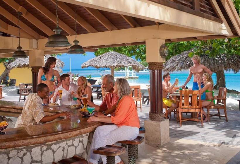 هتل Sandals Royal Caribbean   All Inclusive Couples Only