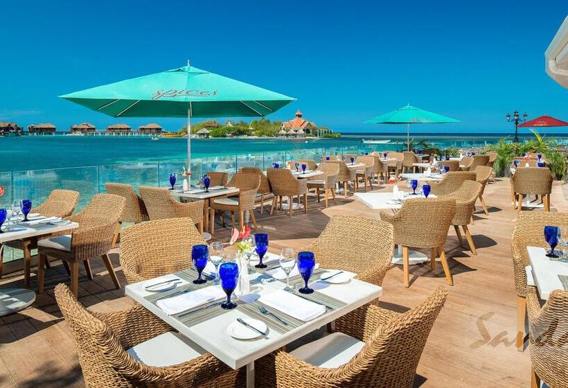 هتل Sandals Royal Caribbean   All Inclusive Couples Only