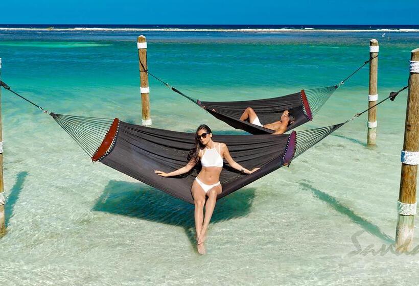 هتل Sandals Royal Caribbean   All Inclusive Couples Only