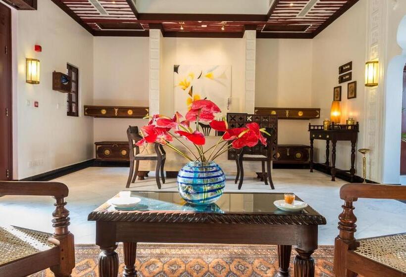 בית מלון כפרי Serena Beach Resort & Spa