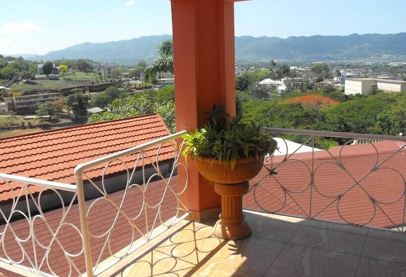هتل Verney House Resort