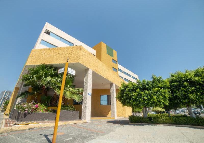 هتل Casa Real Celaya