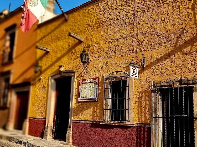 هتل Hacienda De Las Flores
