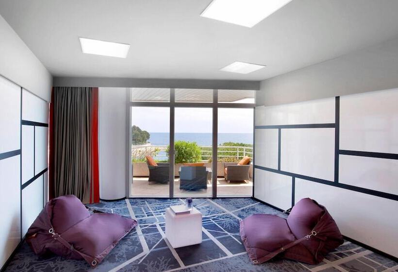 ホテル Le Méridien Beach Plaza