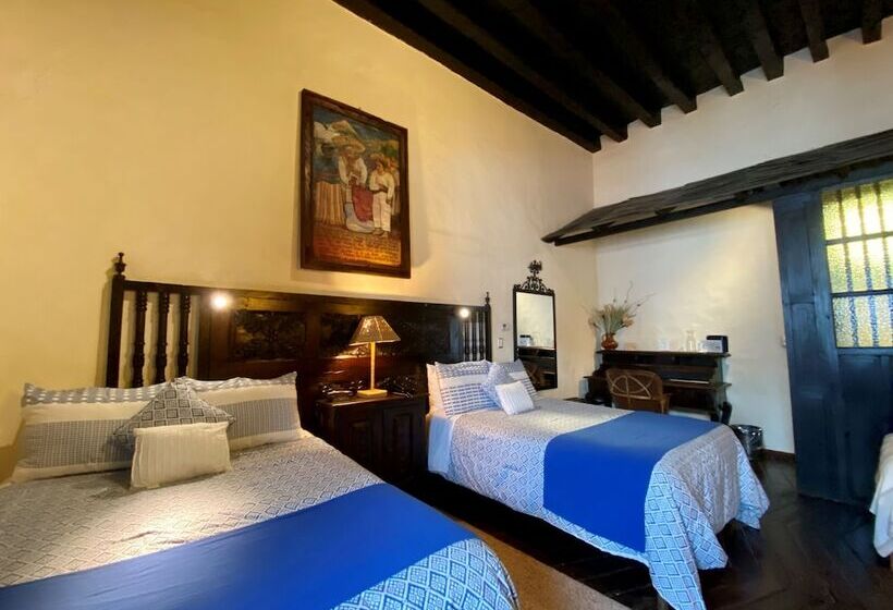 هتل Mansion Iturbe
