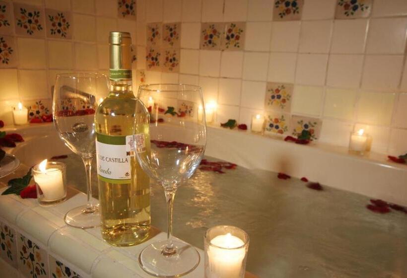 هتل Posada De La Aldea