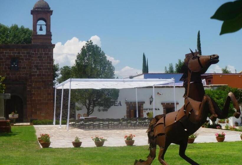 هتل Posada De La Aldea