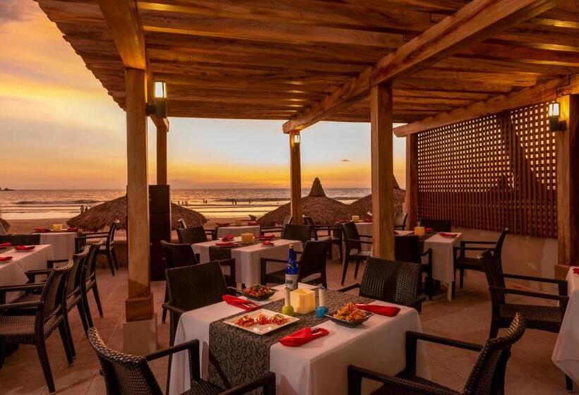 ホテル Pueblo Bonito Mazatlan Beach Resort   All Inclusive