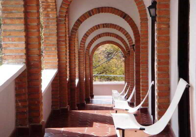 ホテル Rancho Atascadero