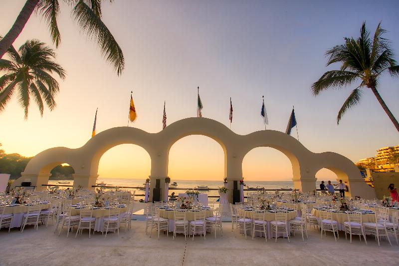 אתר נופש Barcelo Puerto Vallarta  All Inclusive