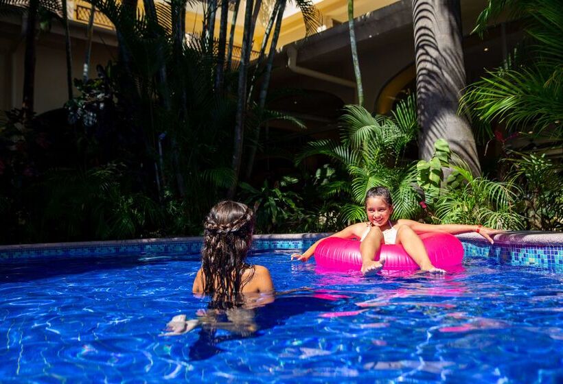 אתר נופש Barcelo Puerto Vallarta  All Inclusive