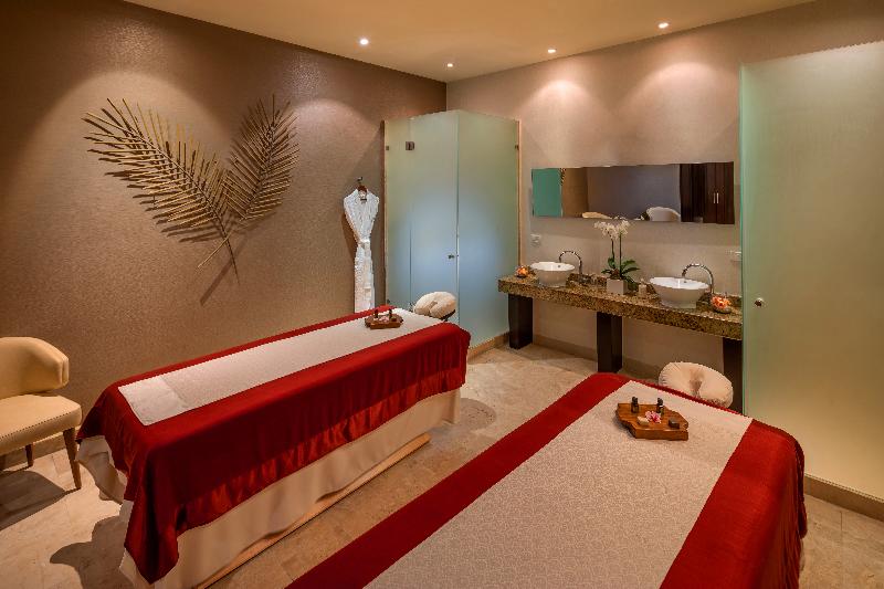 リゾートホテル Beach Palace All Inclusive