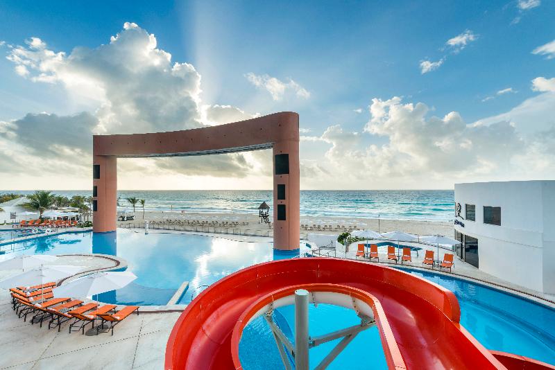 リゾートホテル Beach Palace All Inclusive