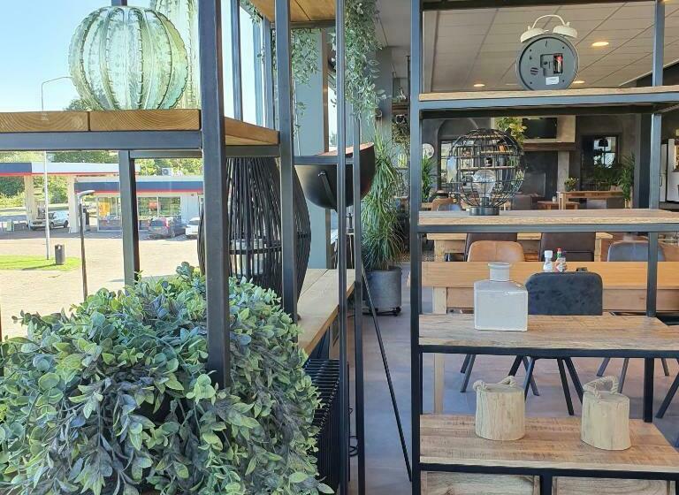 ホテル 2heerenveen