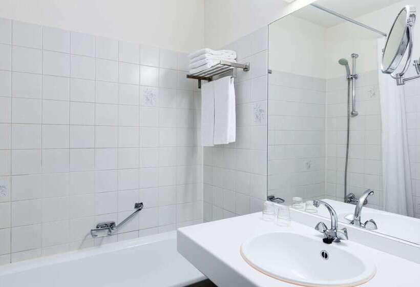 هتل NH Arnhem Rijn