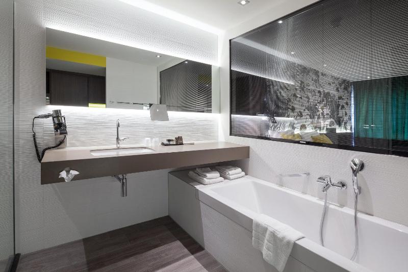 Мотель Van Der Valk Hotel Heerlen