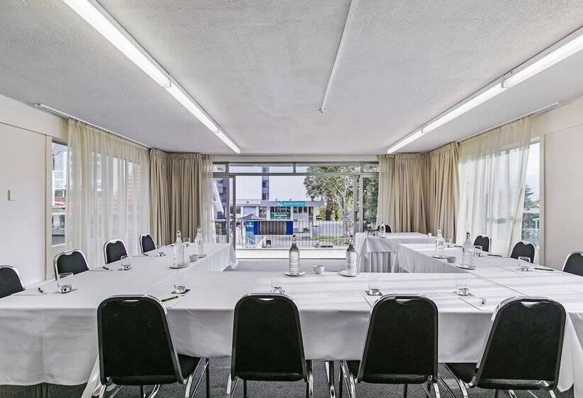 The Parnell Hotel & Conference Centre