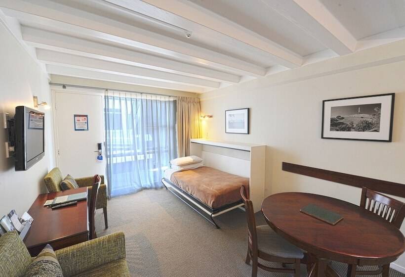 The Parnell Hotel & Conference Centre