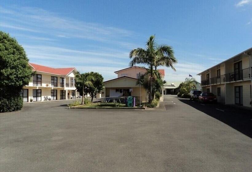 Wayfarer Motel