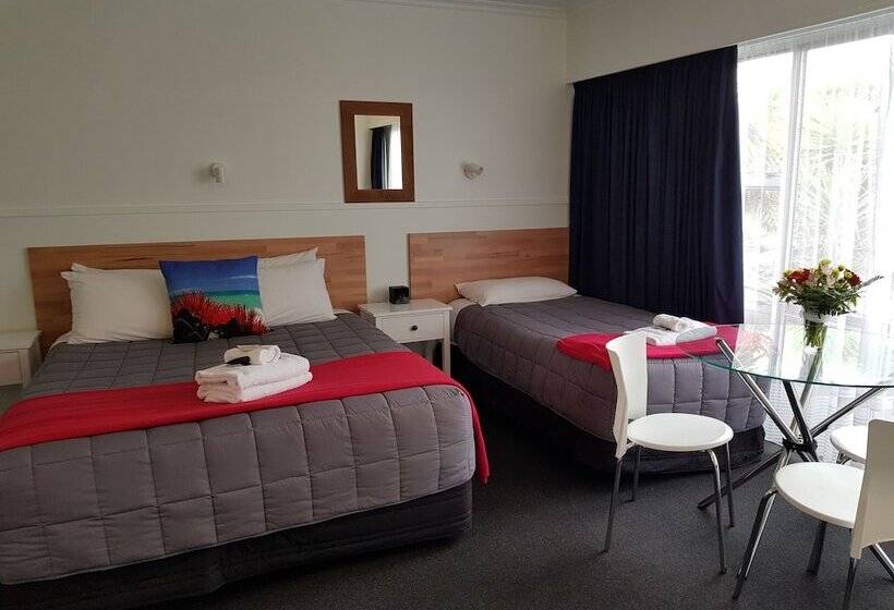 Courtesy Court Motel