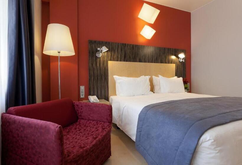 هتل Alif Avenidas