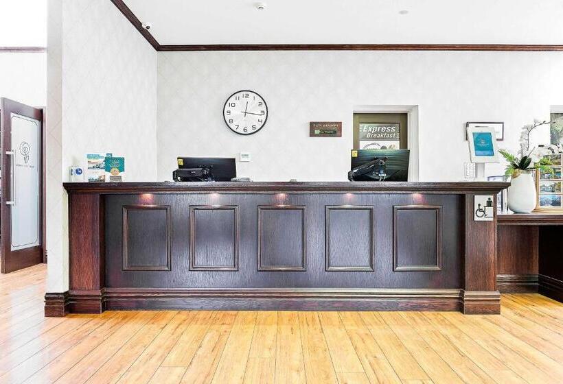 Elms Christchurch, Ascend Hotel Collection