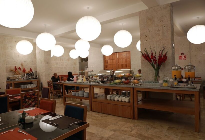 בית מלון כפרי San Agustin Posada Del Monasterio