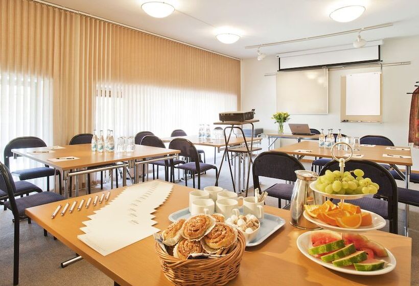 Ariston Hotell