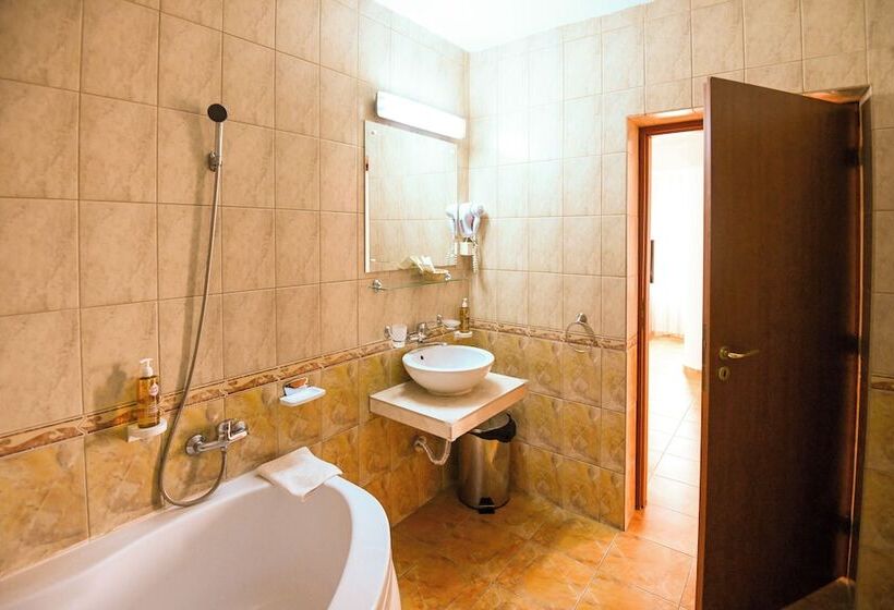 هتل Complex Modern Mamaia All Inclusive