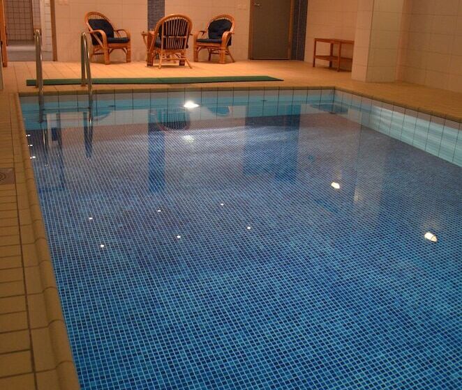 First Hotel Royal