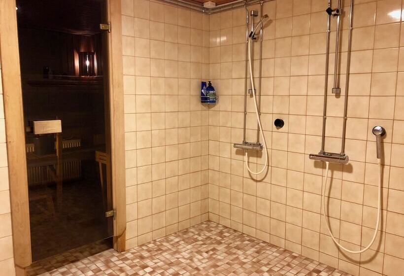 호텔 Li Uninen äänekoski