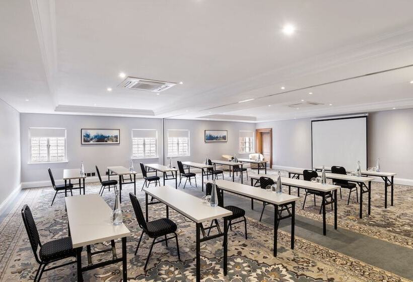 Protea Hotel By Marriott Johannesburg Balalaika Sandton