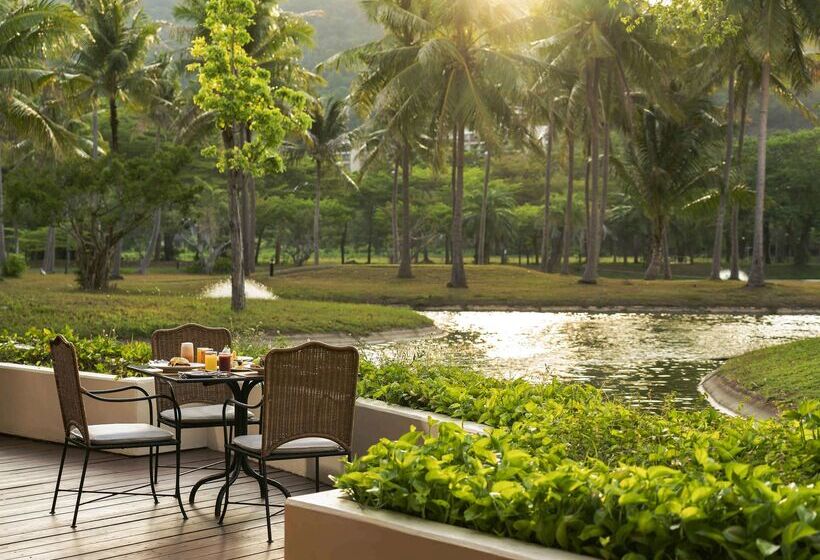 هتل Pullman Phuket Karon Beach Resort