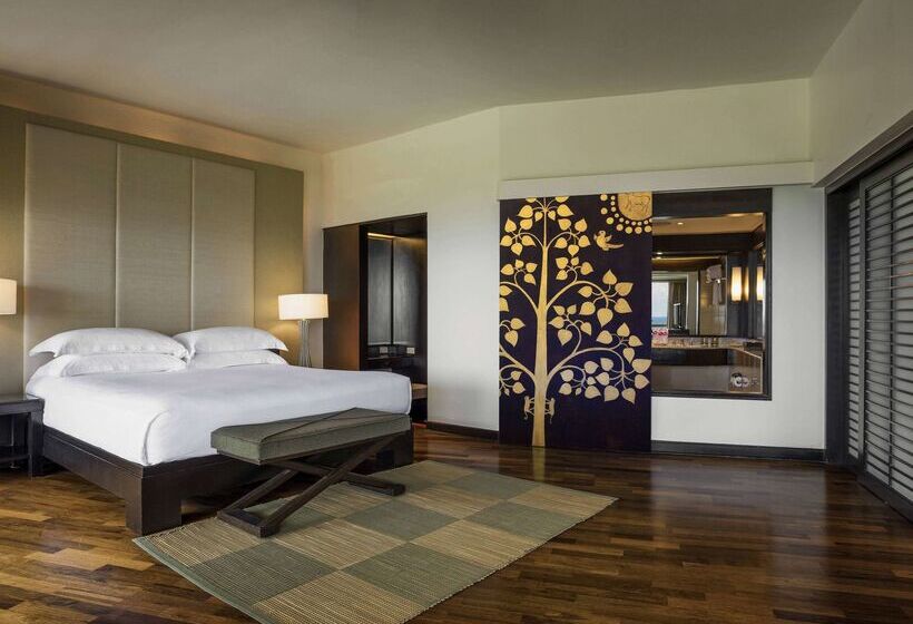 هتل Pullman Phuket Karon Beach Resort
