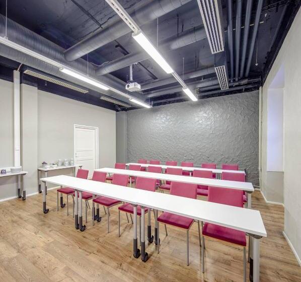 호텔 Seurahuone Riihimäki