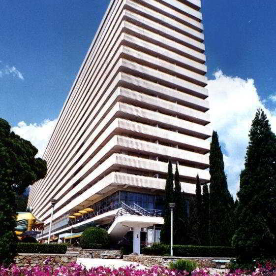 هتل Yalta Intourist