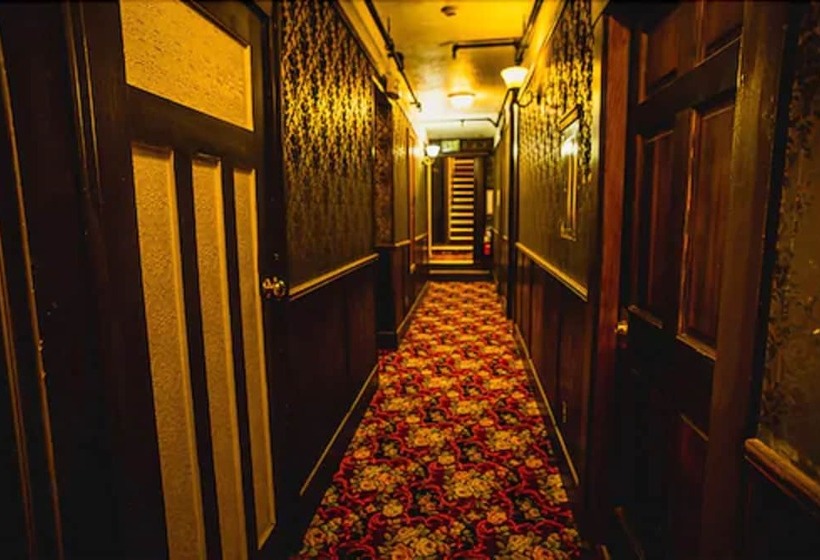 Alaskan Hotel And Bar