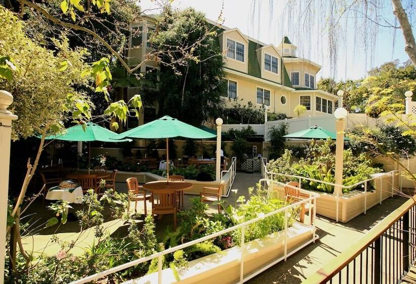 בית מלון כפרי Apple Farm Inn