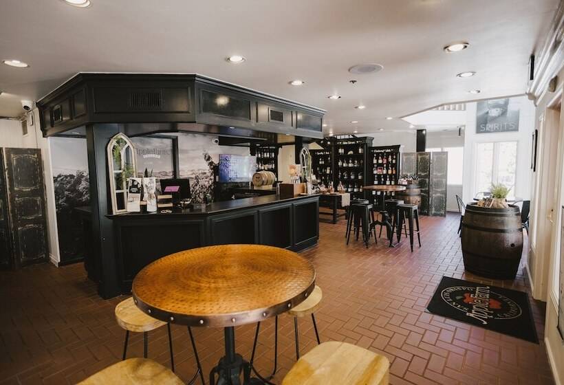 בית מלון כפרי Apple Farm Inn
